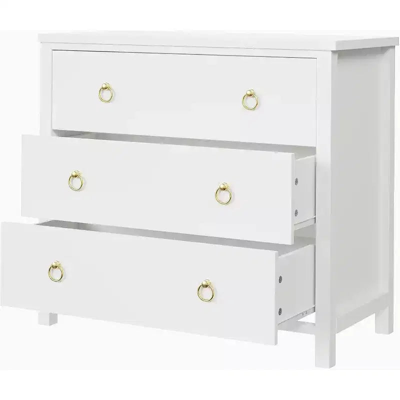 Commode avec poignées rondes, 3 tiroirs plats blancs, ferrures exquises, petite armoire de rangement à côté du lit dans la chambre.