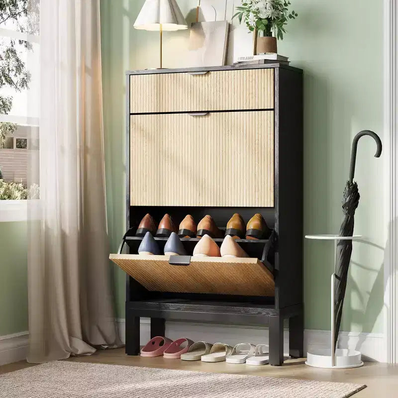 Meuble à chaussures cannelé avec 2 tiroirs basculants, étagère à chaussures étroite et dissimulée sur pied avec étagères réglables pour entrée