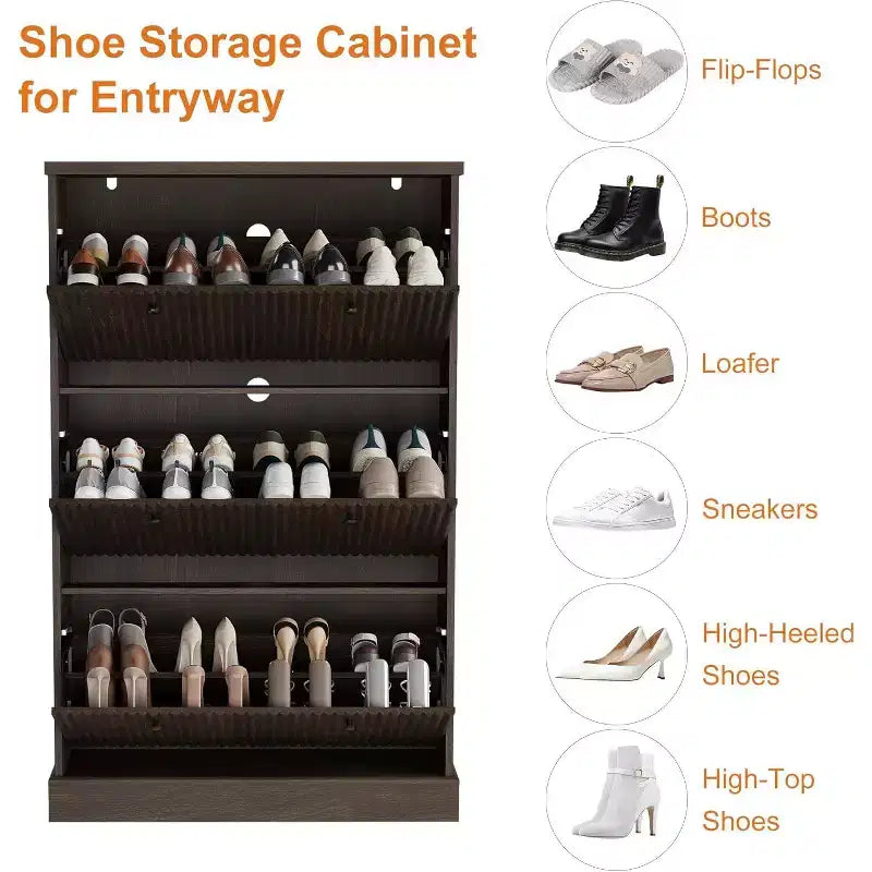 Meuble à chaussures moderne à 3 portes basculantes avec design cannelé. Étagères réglables dans un organiseur autoportant étroit pour l'entrée ou le couloir.