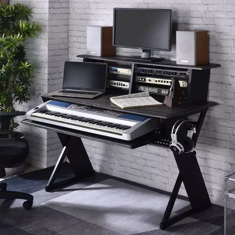 Étagère décorative de 47 po avec cadre en métal et surface en bois composite, étagère de rangement ouverte, noire