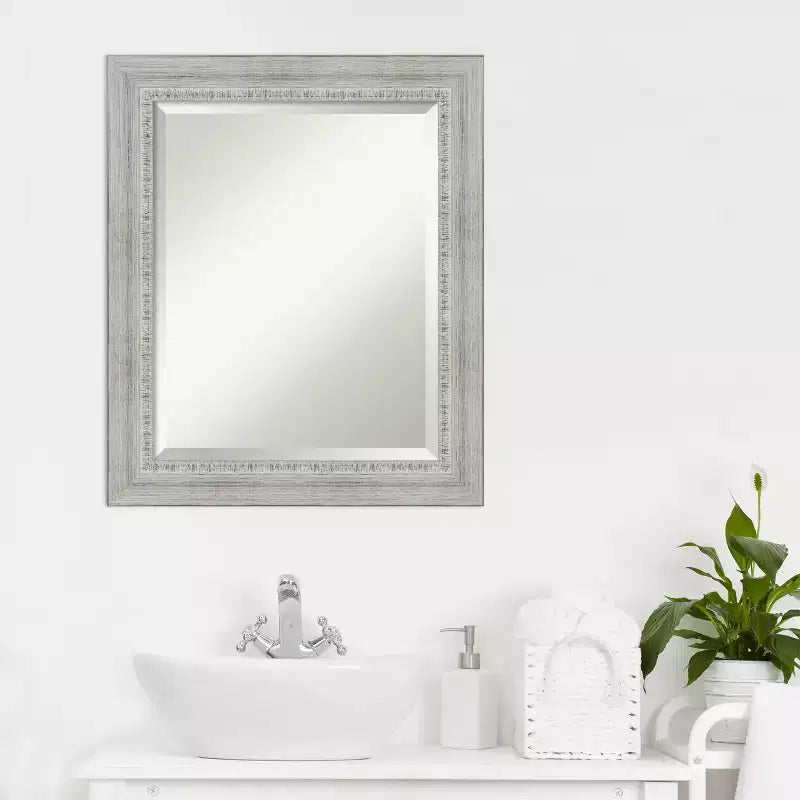 Miroir mural rustique en bois biseauté blanc délavé pour salle de bain, 20,5x24,5 pouces, montage vertical ou horizontal