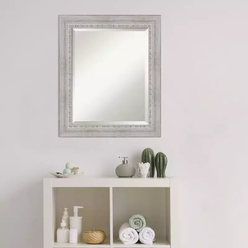 Miroir mural rustique en bois biseauté blanc délavé pour salle de bain, 20,5x24,5 pouces, montage vertical ou horizontal